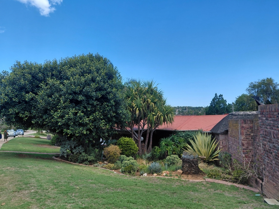 5 Bedroom Property for Sale in Vanes Estate Eastern Cape